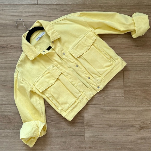Zara Jackets & Blazers - 𝗦𝗢𝗟𝗗 | Zara Cropped Denim Jacket Washed Yellow Size S